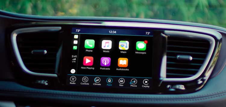 2020 Chrysler Pacifica apple carplay screen